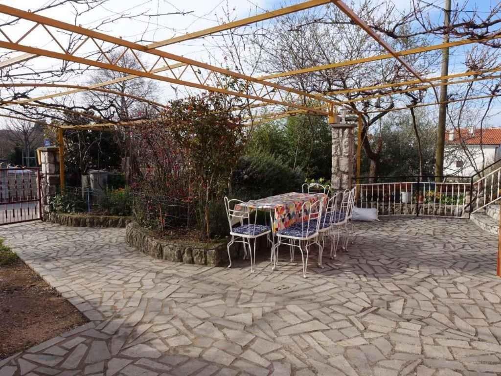 Apartment In Omisalj - Insel Krk 39736 外观 照片